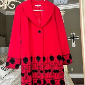 Beautiful women’s size 16 designer coat.